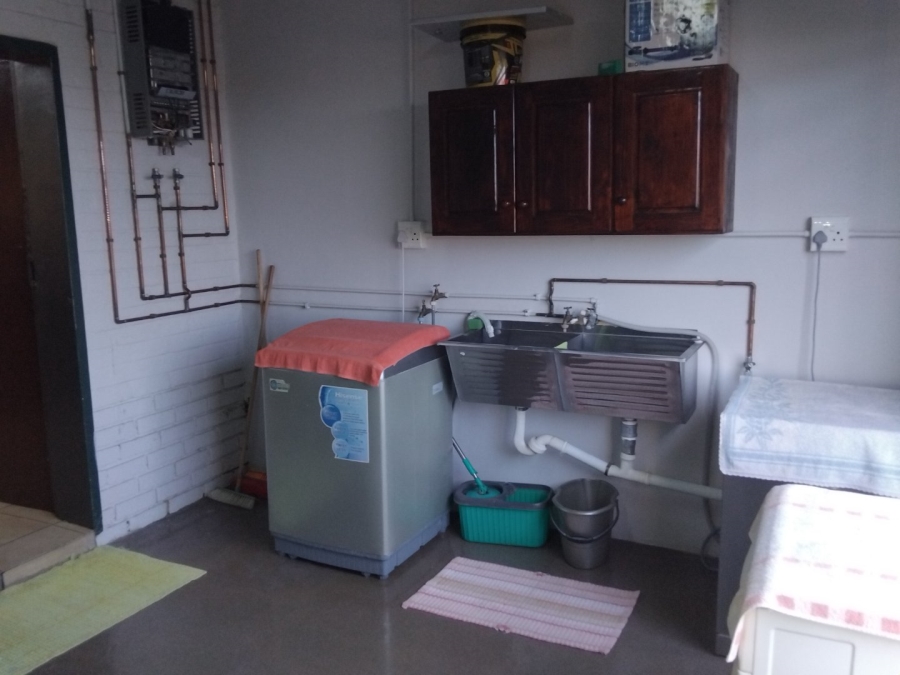 Commercial Property for Sale in Agricultural Holding 400 North West